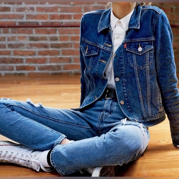 Levi's Trucker Jacket Medium Wash‎ 4 Pockets 57511 Women's Size M - Picture 1 of 9